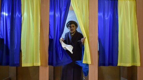 Les Ukrainiens se rendent aux urnes pour élire leur nouveau président, le 31 mars.