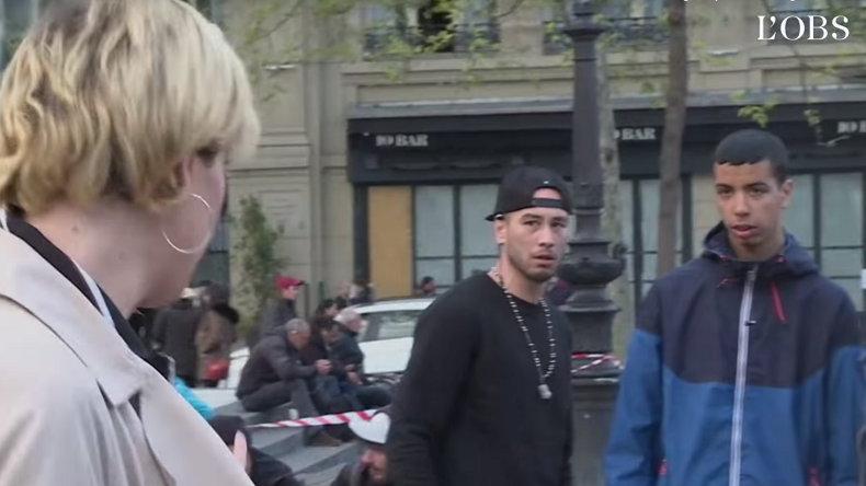 Julia, femme transgenre, de nouveau agressée lors d'un rassemblement de soutien (VIDEO)