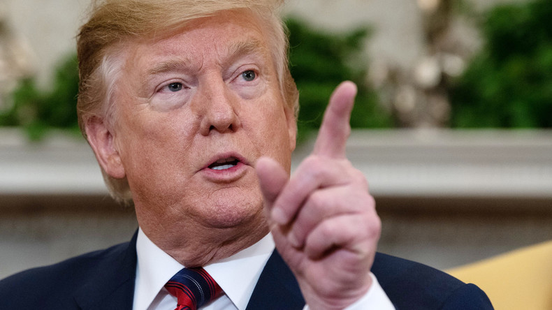 Donald Trump retourne (encore) sa veste concernant WikiLeaks (VIDEOS)