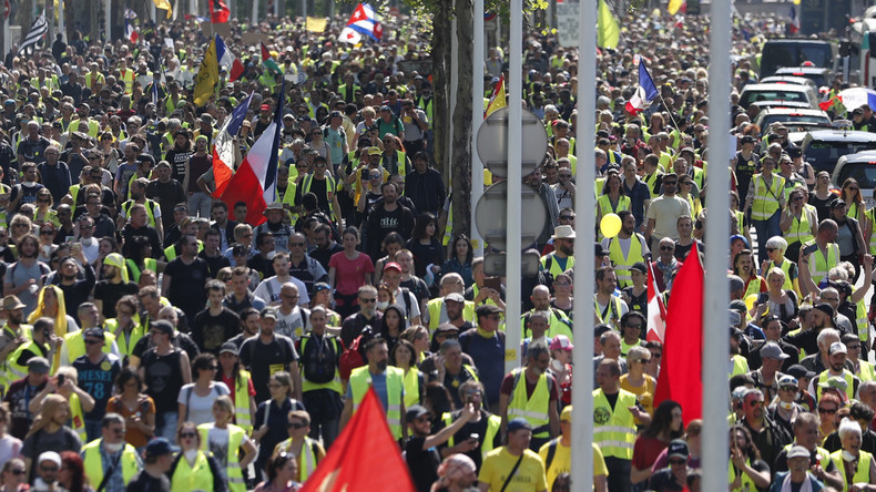«Vermine», «idiots utiles des Gilets jaunes» : le journaliste Renaud Dély revient sur son tweet