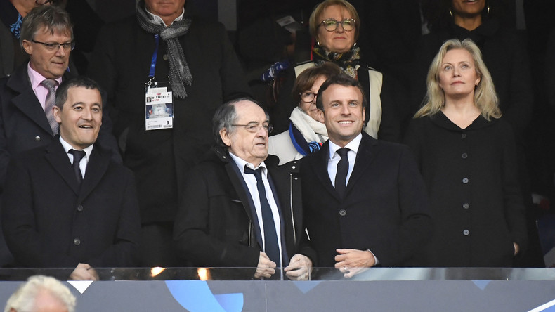 Emmanuel Macron essuie des chants insultants lors de la finale de la Coupe de France