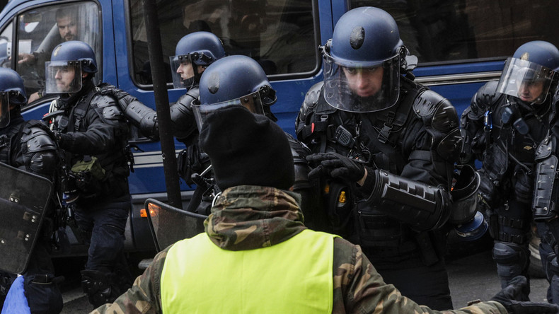 «Suicidez-vous !» aux forces de l'ordre : un Gilet jaune condamné à huit mois de prison avec sursis