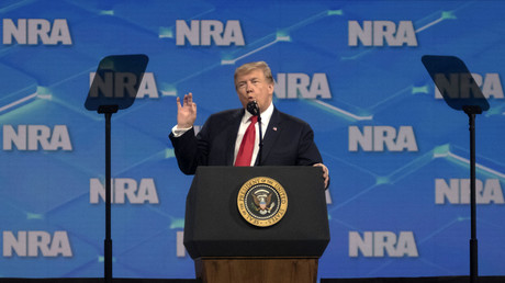 Le président des Etats-Unis Donald Trump, lors de l'assemblée annuelle de la NRA, le 26 avril 2019, au Lucas Oil Stadium d'Indianapolis.