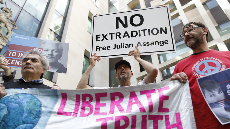 L'audience d'extradition de Julian Assange reportée en raison de son mauvais état de santé