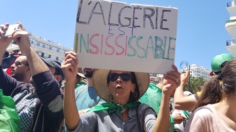 Manifestation contre le pouvoir pour le 12e vendredi consécutif, à Alger, le 10 mai 2019.