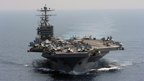 Le porte-avions américain USS Abraham Lincoln, ici en janvier 2012, est actuellement  en mission au Moyen-Orient (image d'illustration).