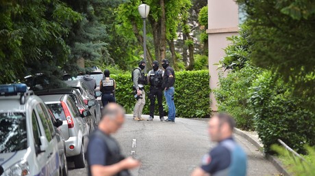 Des policiers devant la résidence «Les Ifs» le 27 mai 2019 à Oullins (image d'illustration).
