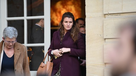 La Secrétaire d'Etat Marlène Schiappa quitte Matignon après un séminaire gouvernemental, le 29 avril 2019. 