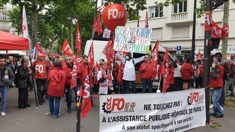 «Rester 48h sur un brancard, c'est inacceptable !» : le personnel soignant exprime sa colère