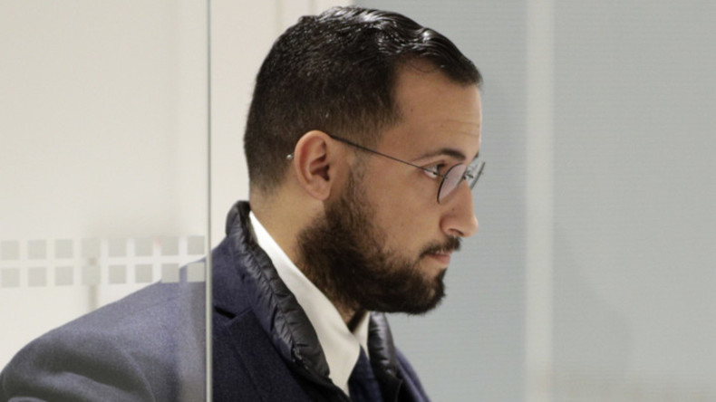Benalla a-t-il été indemnisé par Pôle emploi tout en travaillant pour le Gatsby de la Françafrique ?