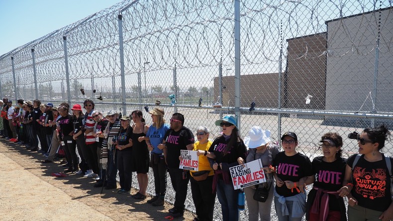 Etats-Unis : des élus démocrates évoquent des «camps de concentration» à la frontière mexicaine