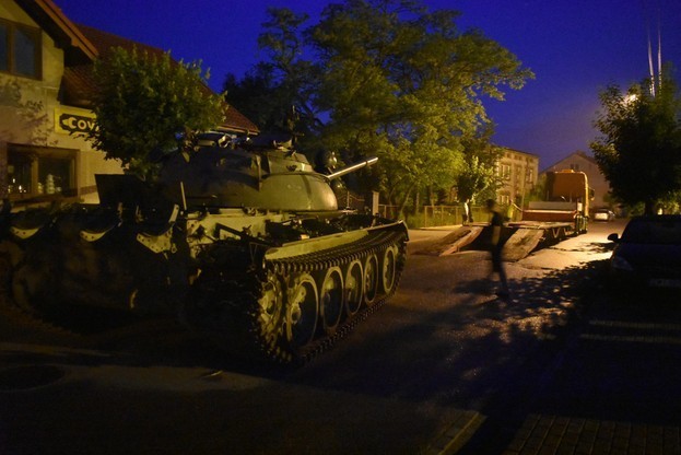 Pologne : en état d’ébriété, il terrorise un village avec un char (IMAGES)