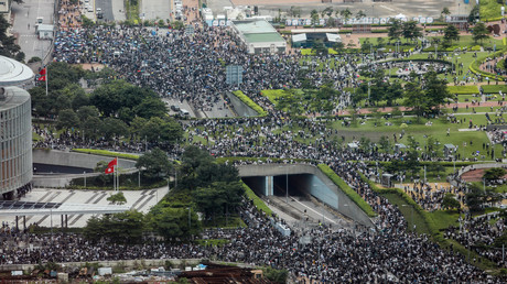 Des manifestants se rassemblent devant le Parlement à Hong Kong, le 12 juin (image d'illustration).