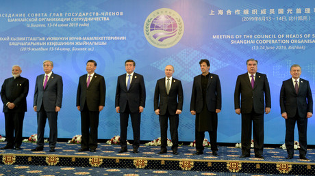 De gauche à droite : Narendra Modi, Kassym-Jomart Tokayev, Xi Jinping, Sooronbai Jeenbekov, Vladimir Poutine, Imran Khan, Emomali Rahmon et Shavkat Mirziyoyev, lors du sommet de l'Organisation de coopération de Shanghai à Bichkek le 14 juin 2019 (image d’illustration).