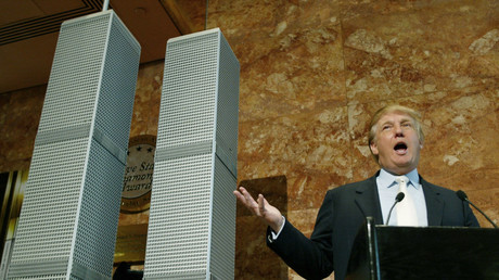Donald Trump dévoile son projet de reconstruction du World Trade Center le 18 mai 2005 à New York (image d'illustration).