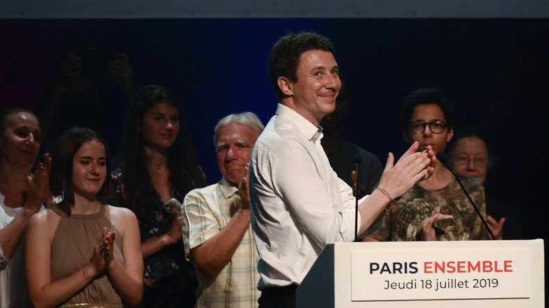 Rafle du Vel' d'Hiv : Benjamin Griveaux se trompe de photographie et présente ses excuses