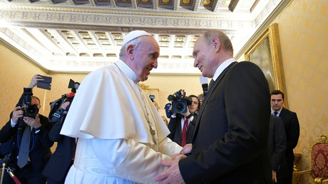 Vladimir Poutine rencontre le Pape François le 4 juillet 2019 au Vatican.