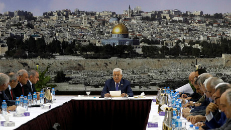Le 25 juillet 2019, le président palestinien Mahmoud Abbas préside une réunion avec les dirigeants de l'autorité palestinienne à Ramallah, en Cisjordanie occupée par les Israéliens.