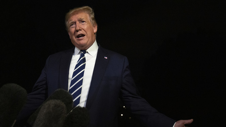 Avant de s'envoler pour le G7, Donald Trump menace de nouveau de taxer le vin français