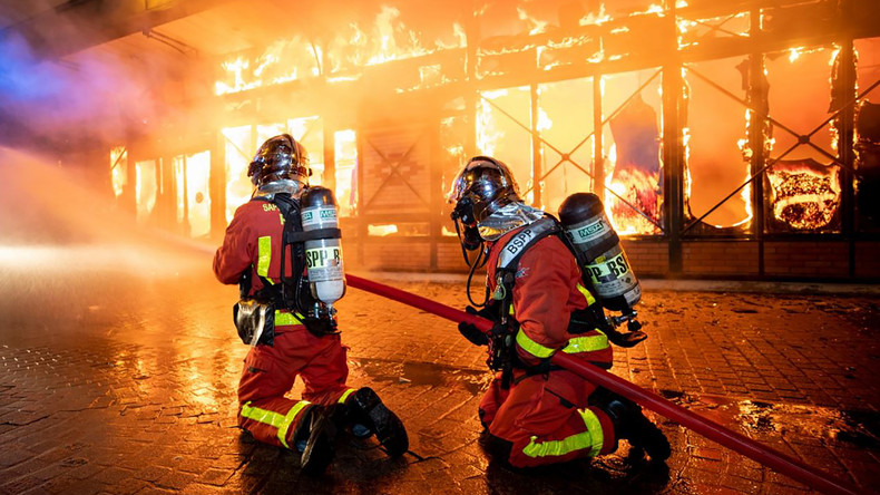 Des pompiers pris à partie par une trentaine de jeunes dans une cité des Yvelines