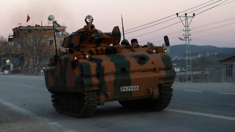 Un véhicule blindé de transport de troupe de l'armée turque (image d'illustration).