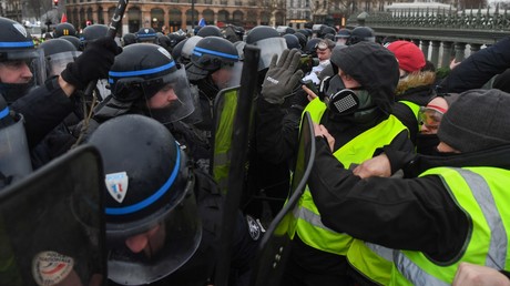 Affrontement entre membres des forces de l'ordre et Gilets jaunes à Paris le 26 janvier 2019 (image d'illustration)