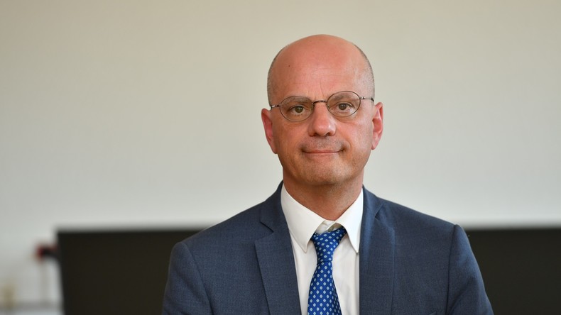 Bac, retraites, sécurité : rentrée des classes musclée et grands chantiers pour Blanquer