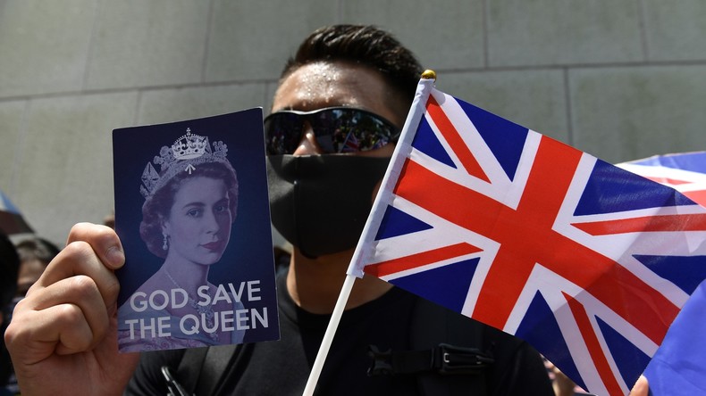 «God Save the Queen» : à Hong Kong, des manifestants anti-gouvernementaux appellent Londres à l'aide