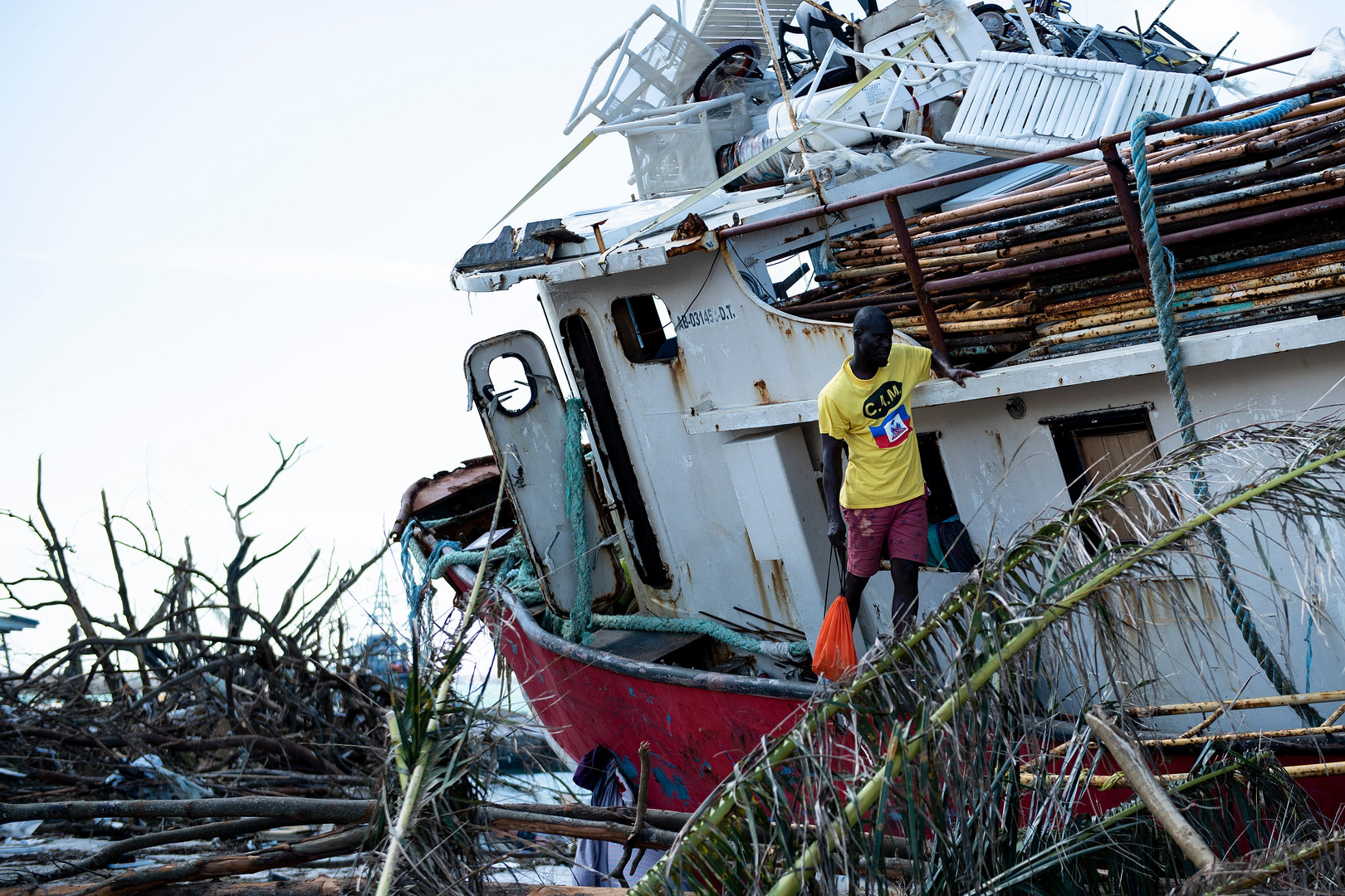 Désolation aux Bahamas après le passage de l'ouragan Dorian qui a fait au moins 40 morts (IMAGES)