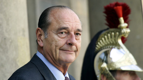 Jacques Chirac sur le perron de l'Elysée le 4 octobre 2004 (image d'illustration)