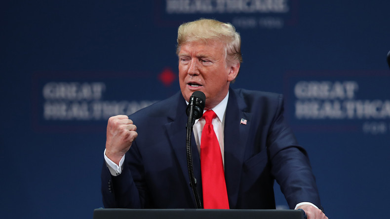Procédure de destitution : Trump appelle à un vote du Congrès, les démocrates bottent en touche