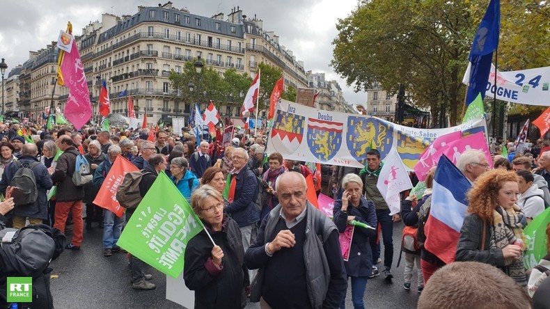 «PMA pour toutes» : 600 000 opposants à Paris selon les organisateurs, 75 000 selon un cabinet