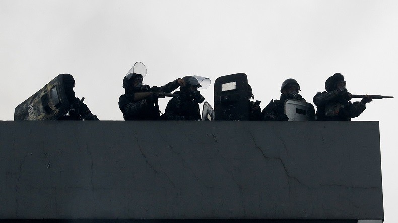 Equateur : Quito placée sous couvre-feu et contrôle militaire par le président Lenin Moreno
