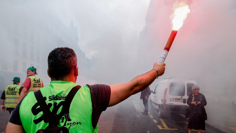 Facebook a-t-il censuré des pages de SUD Rail et de la CGT cheminots ?