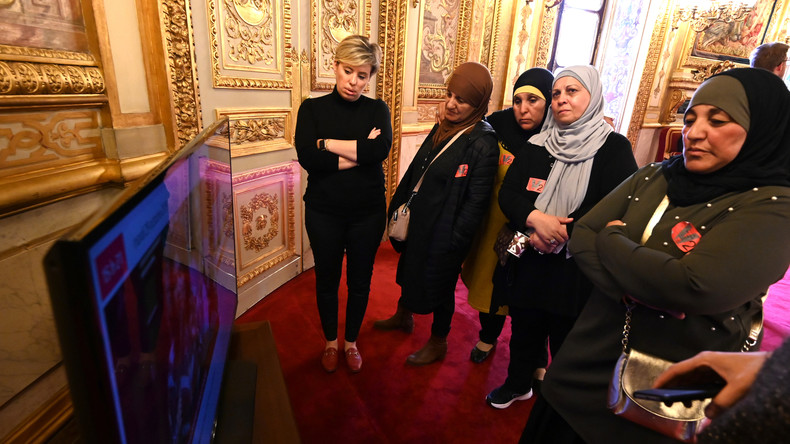 Le Sénat vote l'interdiction de signes religieux pour les parents accompagnant les sorties scolaires