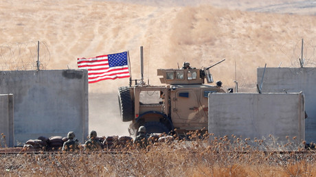 Un véhicule militaire américain est photographié dans le secteur de la frontière turque lors d'une patrouille menée conjointement avec la Turquie dans le nord de la Syrie dans le nord de la Syrie, le 8 septembre 2019 (image d'illustration).