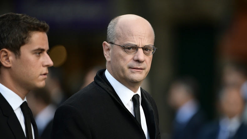 Suicides, conditions de travail: un syndicat d'enseignants porte plainte contre Jean-Michel Blanquer