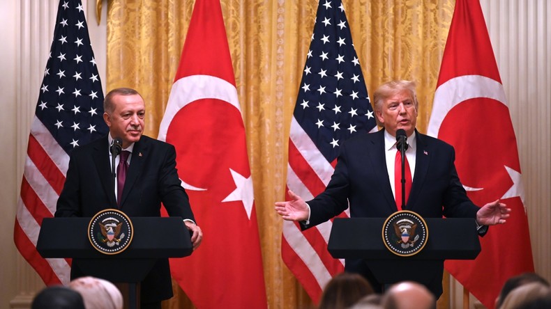 Donald Trump et Recep Tayyip Erdogan font front commun contre Macron sur l'OTAN