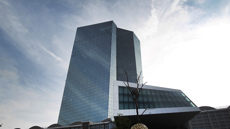 Taux négatif : une banque allemande taxe les comptes épargne dès le premier centime d’euro