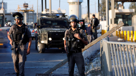 Des gardes-frontières israéliens à un check-point, dans la ville palestinienne de Ramallah.