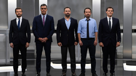 Les cinq principaux candidats pour le poste de Premier ministre réunis lors d'un débat télévisé à Madrid le 4 novembre.