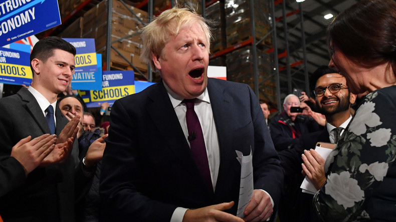 Tractopelle, parodie de Love actually : la communication pro-Brexit délurée de Boris Johnson