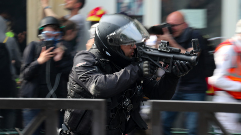 LBD, munitions, grenades : les armes du maintien de l'ordre sont-elles vraiment toutes classées ?