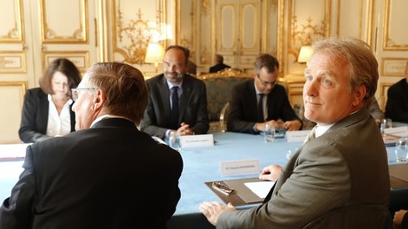 Le président de la CFE-CGC, François Hommeril (à droite) lors de la réunion du 6 septembre 2019 à l'hôtel Matignon, à Paris, dans le cadre des consultations avec les partenaires sociaux sur la réforme des retraites (image d'illustration).