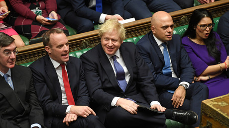 Boris Johnson était tout sourire le 20 décembre à la Chambre des communes.