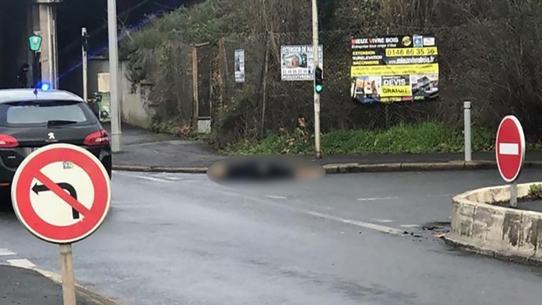 Attaque au couteau à Villejuif : les premières images de la neutralisation du suspect