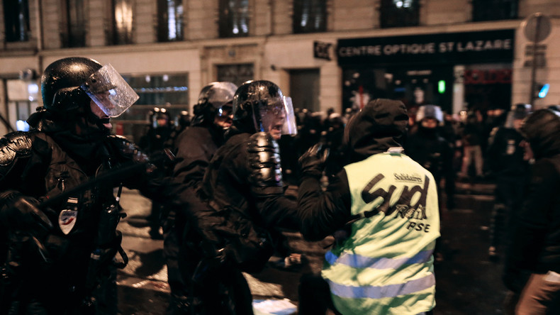 Mobilisation intersyndicale : journée de fortes tensions entre manifestants et forces de l'ordre