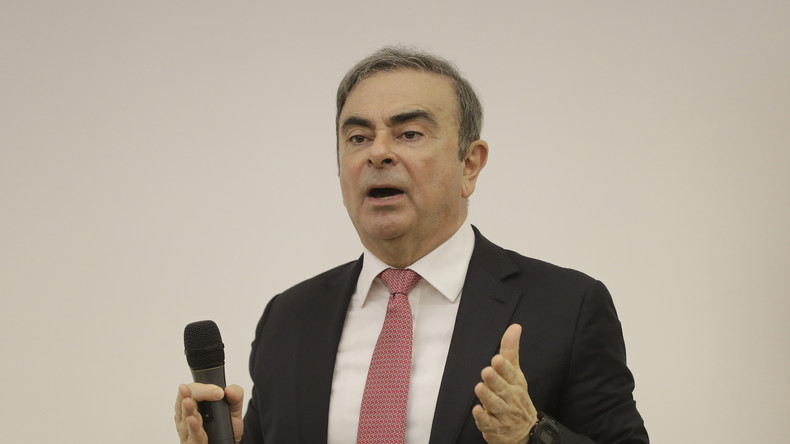 Carlos Ghosn réclame à Renault 15 millions d'euros et… 800 000 euros annuels