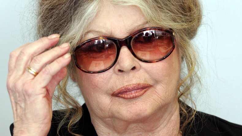 Brigitte Bardot «engueule» Emmanuel Macron pour n'avoir «aucune empathie», «aucune humanité»