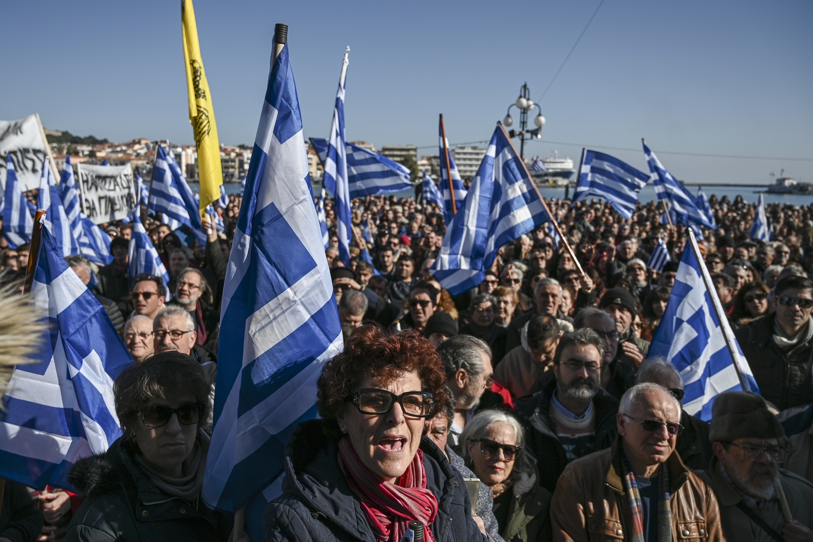 «Nous voulons récupérer nos îles» : des milliers de Grecs manifestent contre la présence de migrants